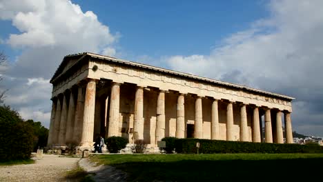 Tempel-von-Hephaestus-in-Athen,-Griechenland-an-einem-sonnigen-Tag