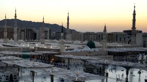 Nabawi-Moschee-east-side-Zeitraffer-von-Morgendämmerung-bis-Sonnenaufgang