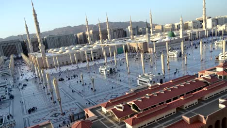 Naboi-haram-(masjed)-en-la-tarde-hasta-el-atardecer-bucle