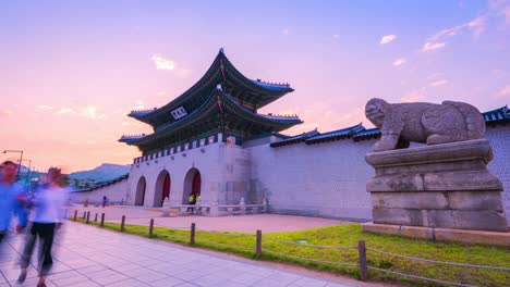 Tiempo-lapso-Corea,-puesta-de-sol-de-Gyeongbokgung-Palacio-en-Seúl,-Corea-del-sur.