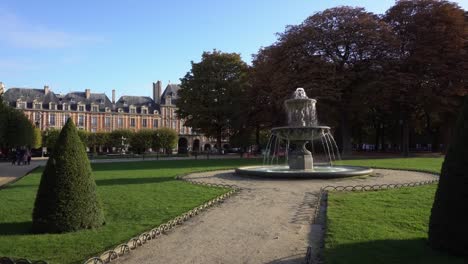 Place-De-Vogesen,-Paris