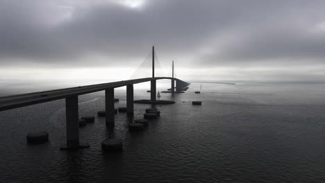 Tampa-Bay---Skyway-por-DRONE