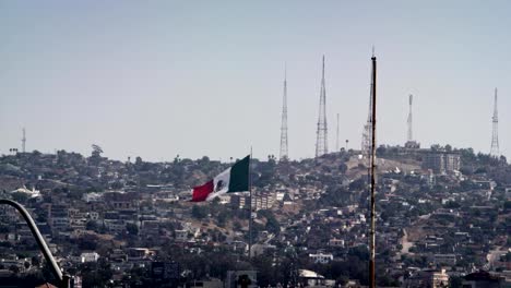 Mexikanische-Flagge-in-Tijuana