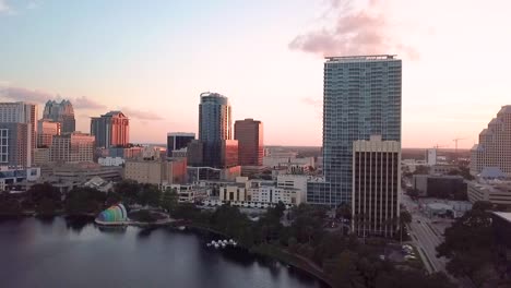 Die-Stadt-schöne-Orlando-Florida-Lake-Eola-Innenstadt-Luftaufnahme