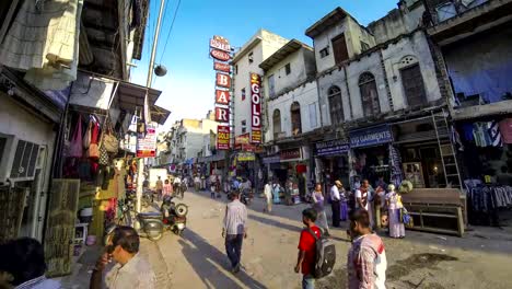 New-Delhi-Pahar-Ganj-main-street-Zeitraffer