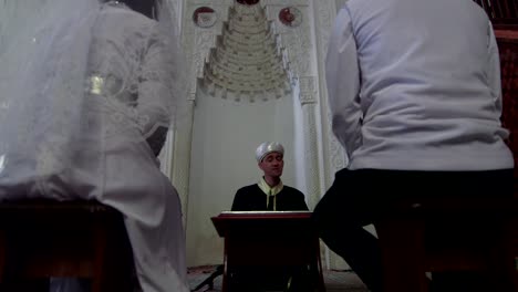 Wedding-of-Crimean-Tatars-in-Mosque