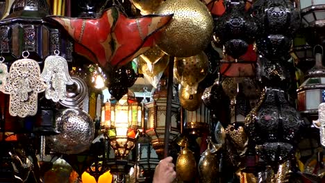 Marokkanische-Lampen-auf-dem-Markt