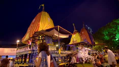 Devotees-circling-Rath-,-Kolkata-Rath-Yatra-2017-fair-ground