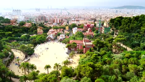 Parque-güell-en-Barcelona,-España-