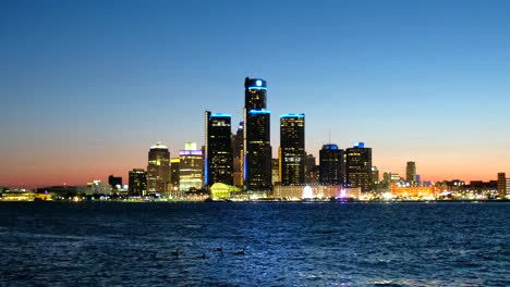 Skyline-von-Detroit-bei-Nacht