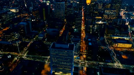 Minneapolis-Aerial-Skyline-bei-Nacht