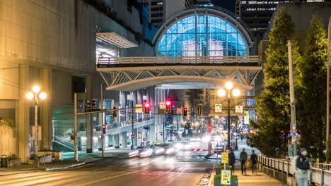 Seattle-centro-de-convenciones-la-noche-Time-lapse-giratorio-calles