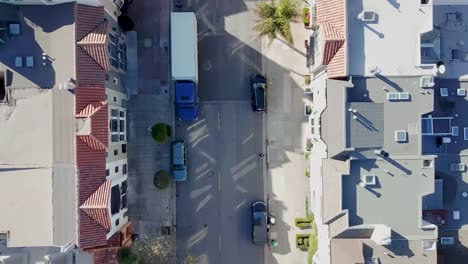 Calle-de-la-ciudad-vista-desde-arriba