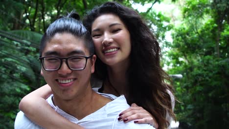 Asian-Couple-Enjoying-a-Day-at-the-Park