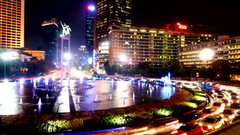 Zeitraffer-der-hektischen-Verkehr-am-Hotel-Indonesien-Kreisverkehr-in-Jakarta