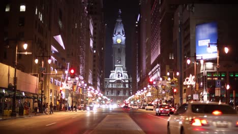 Broad-Street-Philadelphia-bei-Nacht