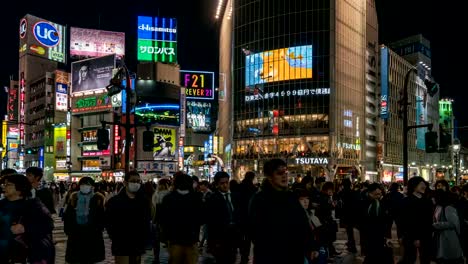 4-K-Zeitraffer:-Fußgänger-krähte-bei-Tokio-Shibuya-Crossing