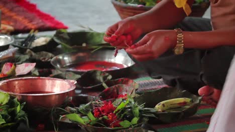 Detail-der-Puja-während-der-Hochzeit-ceromony