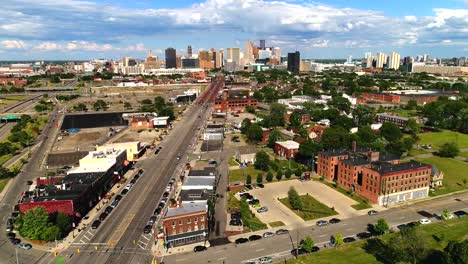 Michigan-Avenue-in-Detroit-Luftaufnahme