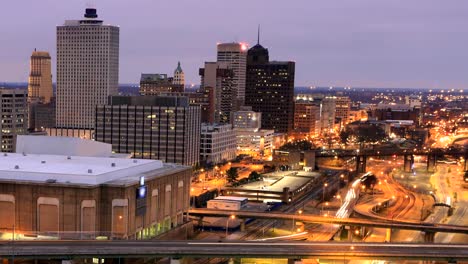 Timelapse-de-día-a-noche-del-horizonte-de-Memphis,-Tennessee