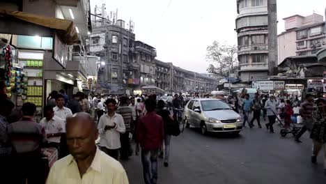 Indios-en-las-calles-de-Mumbai,-India.