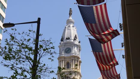 Vereinigte-Staaten-Sommertag-Philadelphia-Stadt-Halle-amerikanische-Flagge-auf-4-k,-Pennsylvania