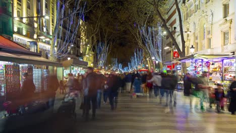 Luz-de-noche-Atestado-la-la-Rambla-de-tráfico-de-lapso-de-tiempo-de-España-4-K