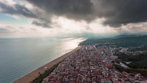 Spanien-Sommer-Sturm-Tag-Barcelona-Stadt-Strand-Bucht-Luftbild-Panorama-4k-Zeitraffer