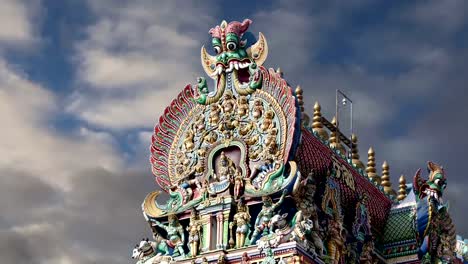 Meenakshi-hindu-temple-in-Madurai,-Tamil-Nadu,-South-India