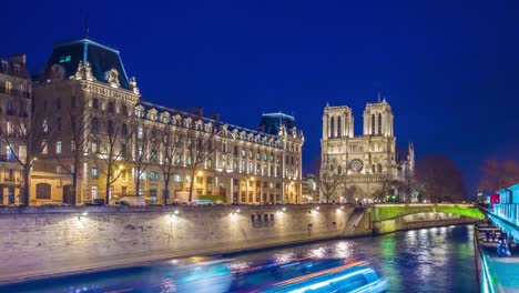 Frankreich-Notre-Dame-de-Paris-Kathedrale-Nacht-Seine-Fluss-Insel-Stadtpanorama-4k-Zeitraffer