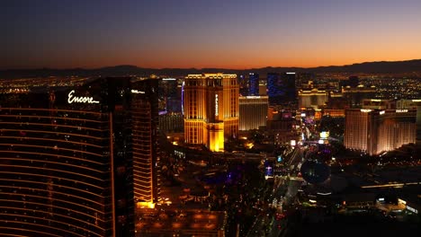 Vista-aérea-de-las-Vegas,-Nevada-del-Strip-de-Las-Vegas-de-noche