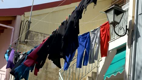 Laundry-on-Wire-in-Wind