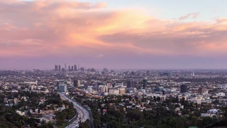 Los-Ángeles-y-Hollywood-día-a-noche-rosa-Timelapse-atardecer