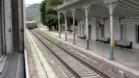 Bahnhof-in-alten-georgischen-Stadt