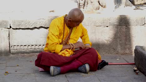 The-Monk-Prepares-for-Prayer