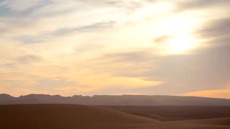 Desert-sand-dunes--sunrise-zoom-out--timelapse