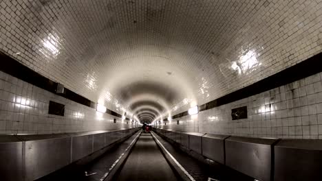 Old-Elbtunnel-through-the-river-Elbe,-harbour-Hamburg,-4K