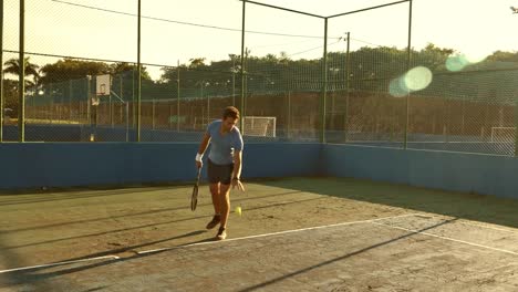 Geck,-Tennis-spielen