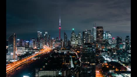 Gardiner-Expressway-Toronto-Skyline-Verkehr