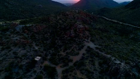 Imágenes-de-Desert-Mountain-Pass-Drone---Sunrise-vista