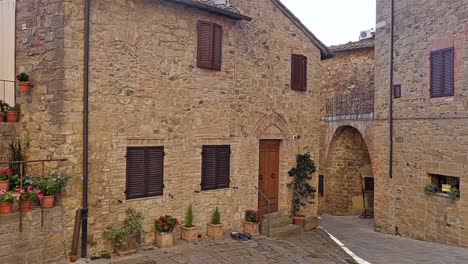 Street-of-the-Monticchiello,-Siena-Province,-Tuscany,-Italy