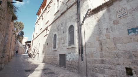 La-vía-Dolorosa-en-la-ciudad-vieja-de-Jerusalén