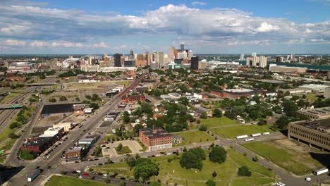 Michigan-Avenue-in-Detroit-Luftaufnahme