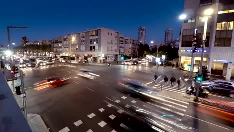 Tel-Aviv-la-intersección-de-la-noche,-lapso-de-tiempo