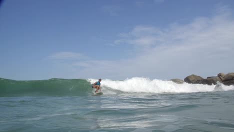 SLOW-MOTION:-Female-surfing