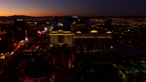 Vista-aérea-de-un-paisaje-de-la-ciudad-de-Las-Vegas-Strip,-el-amanecer