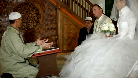 Musulmana-Nikah-en-mezquita-ceremonia-de-boda