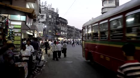 Indios-en-las-calles-de-Mumbai,-India.