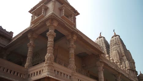 Jain-temple-in-the-suburbs-of-Delhi