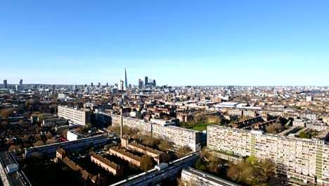 Vista-aérea-zona-urbana-de-la-ciudad-de-Londres-4K